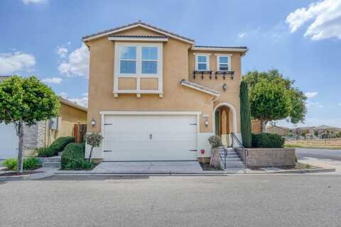 1503 Reunion Way N, Clovis, CA 93619