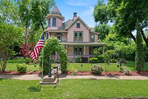 1303 W Main Street, Waxahachie, TX 75165