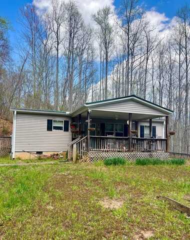 530 Camp Branch Road, Whittier, NC 28789