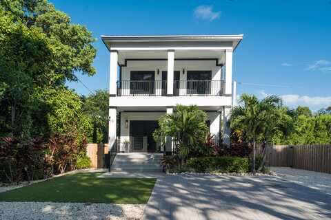 19 Coral Way, Key Largo, FL 33037