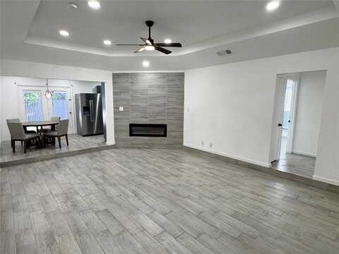 3646 Country Club Drive W, Irving, TX 75038
