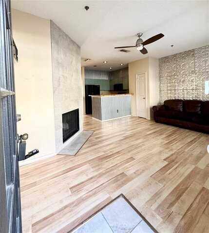 4800 W Lovers Lane, Dallas, TX 75209