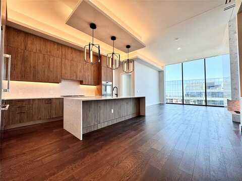 8111 Douglas Avenue, Dallas, TX 75225