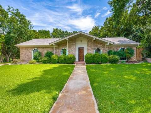 620 Donna Lane, Bedford, TX 76022