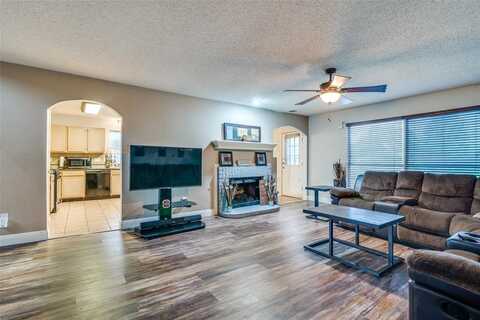 6109 Sasaki Way, Garland, TX 75043