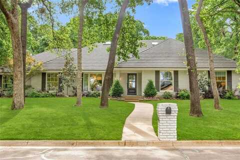 1305 Riverview Drive, Arlington, TX 76012