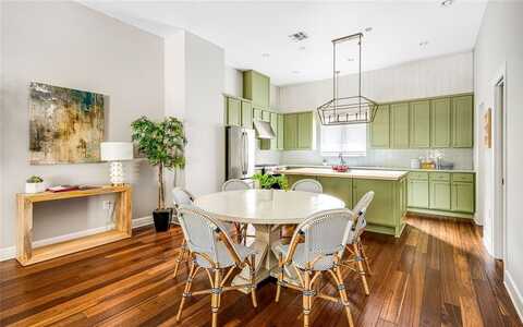 3210 Carlisle Street, Dallas, TX 75204