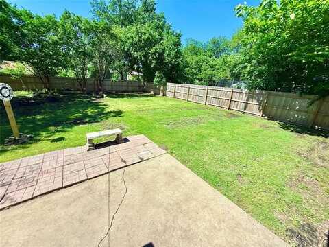 105 Mcmahon Street, Bonham, TX 75418