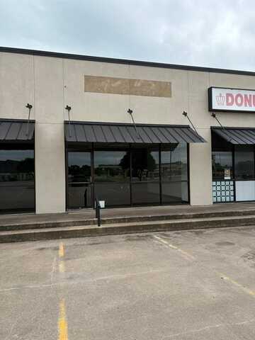 2203 W Ennis Avenue, Ennis, TX 75119