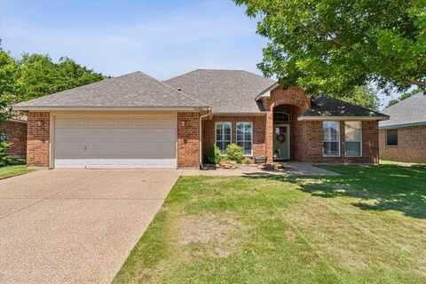 1120 Park Glen, Crowley, TX 76036