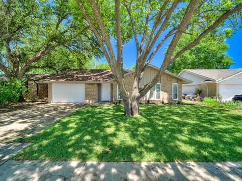647 Price Drive, Lewisville, TX 75067