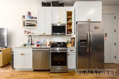 10 Marconi Pl, BROOKLYN, NY 11233