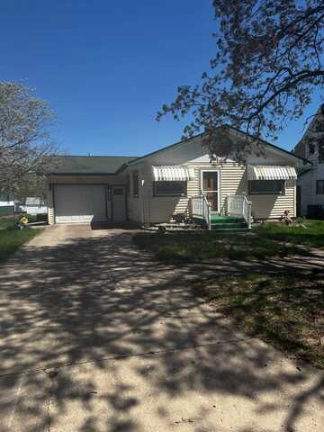 404 Bush Street, Lakefield, MN 56150
