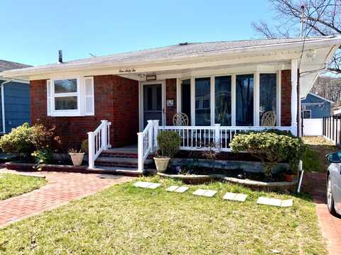 162 Exeter St, Staten Island, NY 10308