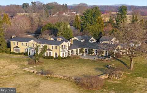 3050 Rectortown Rd, Marshall, VA 20115