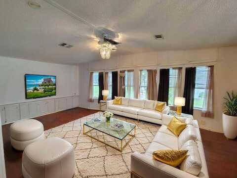 6786 YEDRA AVE, Fort Pierce, FL 34951