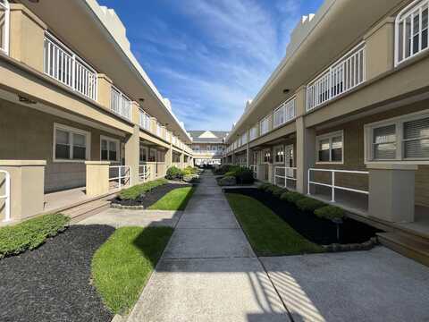 9010 Atlantic Ave, Margate City, NJ 08402