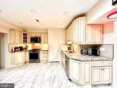 103 N CANNON AVENUE, LANSDALE, PA 19446