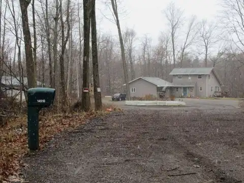 14510 Washburn Rd, Otter Lake, MI 48464