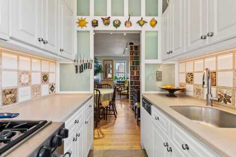 127 West 82nd Street, New York, NY 10024