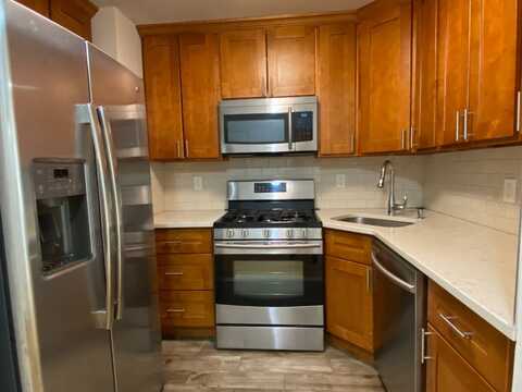 94-11 59th Ave, Elmhurst, NY 11373