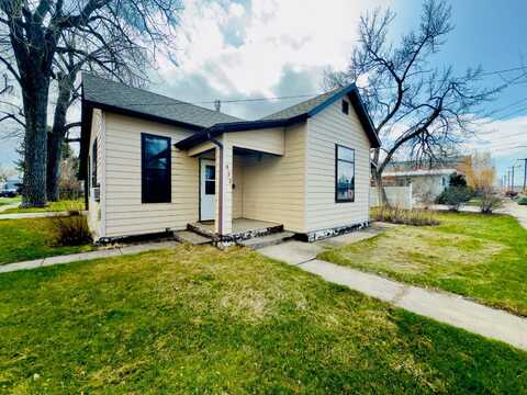 822 Harding St, Belle Fourche, SD 57717