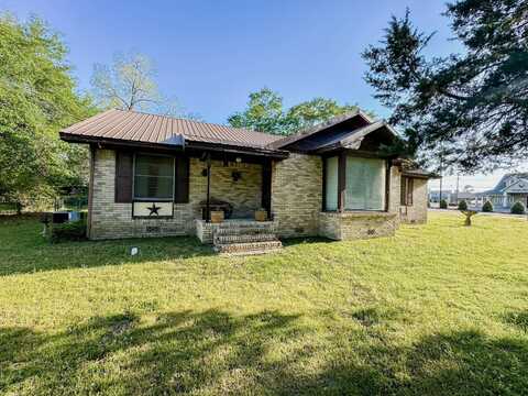 527 W College St., Carthage, TX 75633