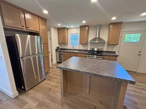240 Sacramento Ave, Hamilton City, CA 95951