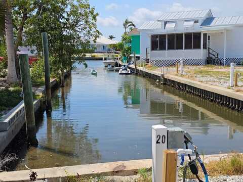4450 Pine Island Rd, Matlacha, FL 33993