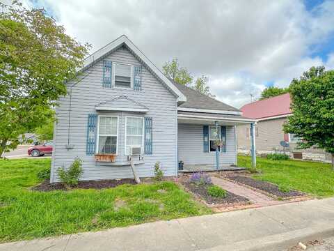 106 First St, Pleasant Hill, IL 62366