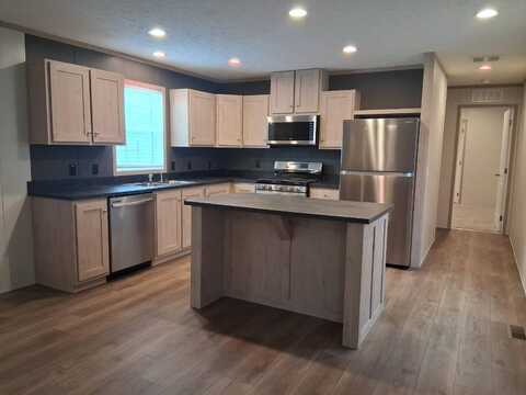 328 W. 53rd St., Anderson, IN 46013