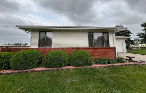 794 Eastview Dr, Wayne, NE 68787