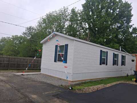 328 W. 53rd St., Anderson, IN 46013