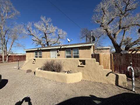 1816 ISLETA Boulevard SW, Albuquerque, NM 87105