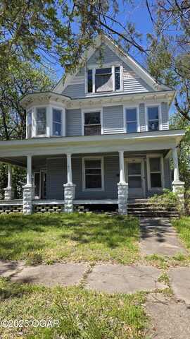114 S Pennsylvania Street, Webb City, MO 64870