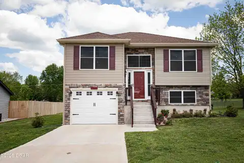 105 E Carman Road, El Dorado Springs, MO 64744