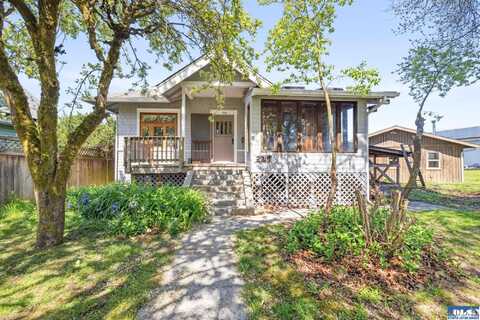 219 W 15th St, Port Angeles, WA 98362