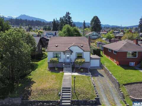 616 E 10th Street, Port Angeles, WA 98362