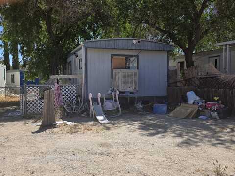 34220 Cheseboro Rd Spc 5, Palmdale, CA 93552