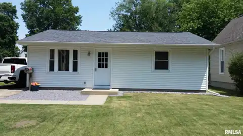 505 W 3RD Street, Taylorville, IL 62568