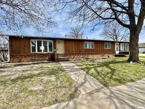 2003 PERSHING Boulevard, Clinton, IA 52732