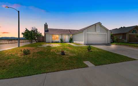 702 W Ave H-2, Lancaster, CA 93534