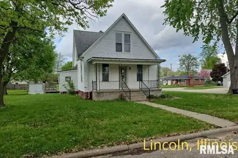 1102 3RD Street, Lincoln, IL 62656