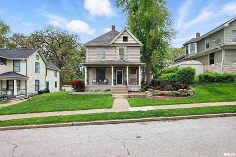 1810 DAVENPORT Avenue, Davenport, IA 52803