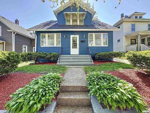 137 15TH Street, Silvis, IL 61282
