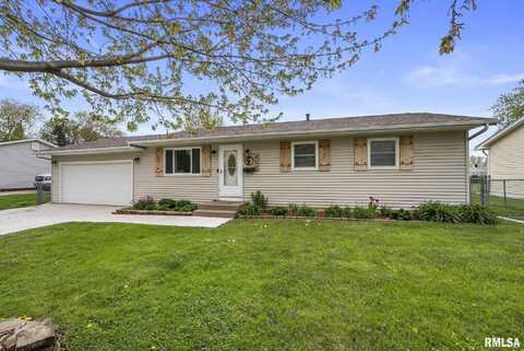 312 LAMPHERE Drive, Blue Grass, IA 52726