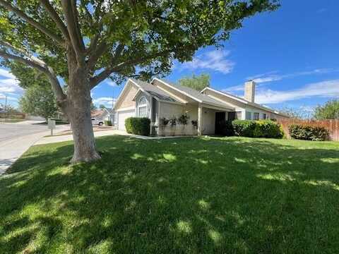 42827 W 39th Street, Lancaster, CA 93536