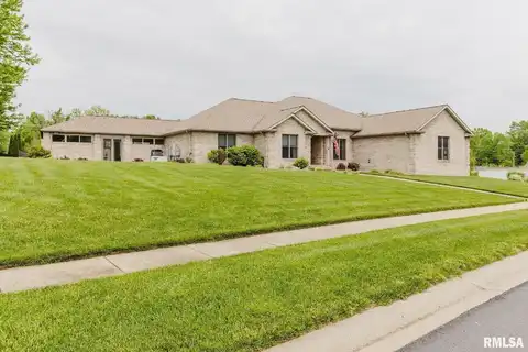 2200 BRENTWOOD Drive, Marion, IL 62959