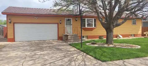2004 N 10th Street, Garden City, KS 67846