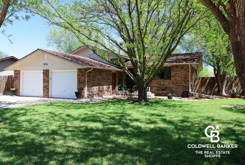 2006 N Apache Drive, Garden City, KS 67846